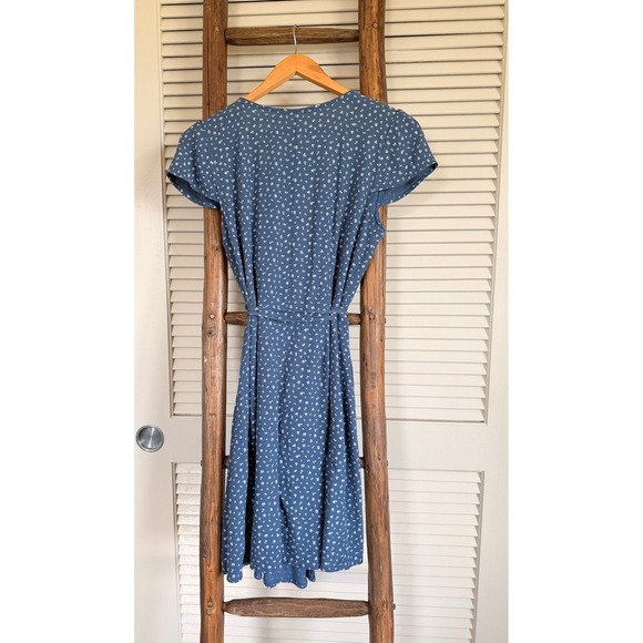 Brandy Melville Wrap Dress Blue Floral Print Short Sleeve Casual - Picture 4 of 7